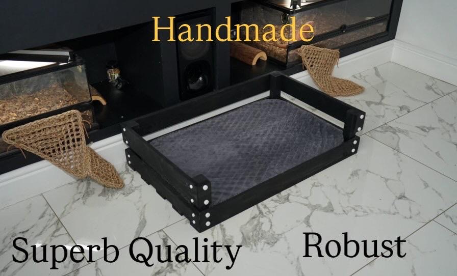 Rustic personalised dog bed